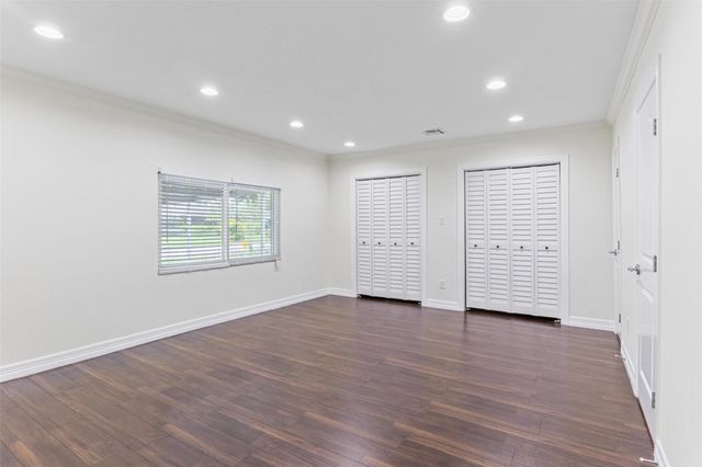 1918 Crestdale Drive, Houston, TX 77080