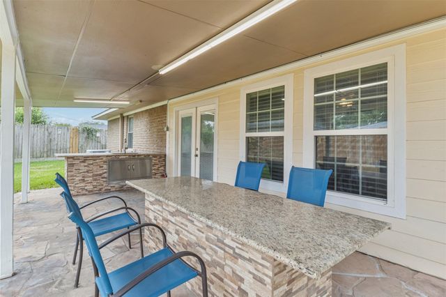 1918 Crestdale Drive, Houston, TX 77080