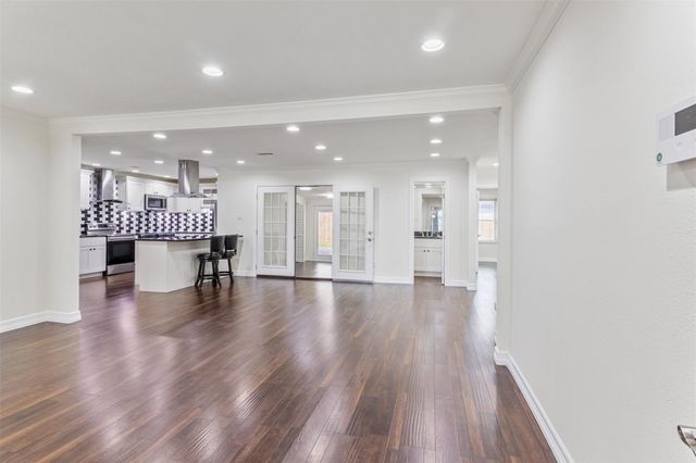 1918 Crestdale Drive, Houston, TX 77080