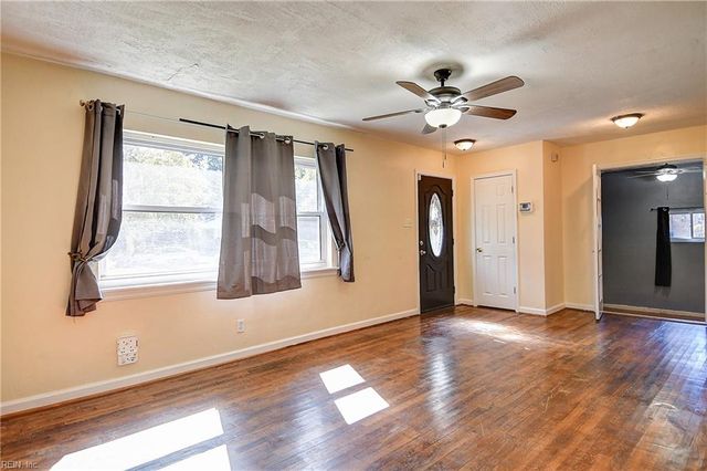 618 Beach View ST, Norfolk, VA 23503