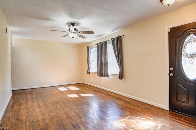 618 Beach View ST, Norfolk, VA 23503