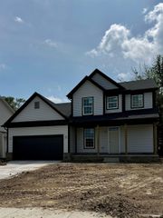 26314 Pine Gate Avenue, Chesterfield, MI 48051