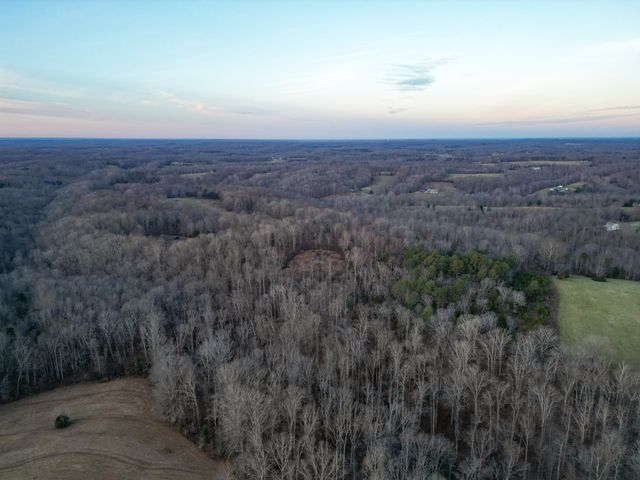 10001 Davis Branch Rd, Bon Aqua, TN 37025