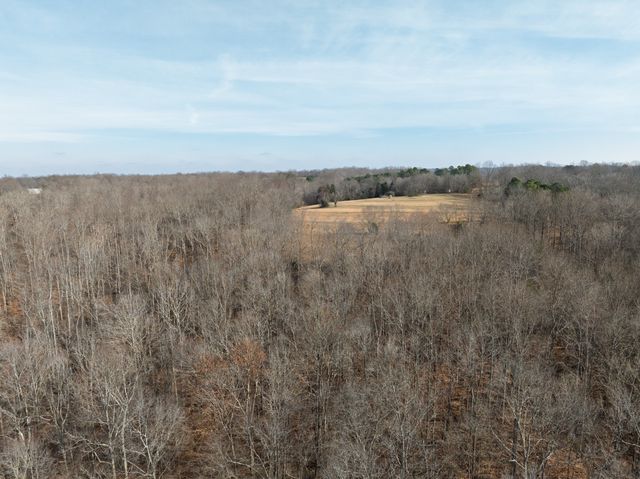 10001 Davis Branch Rd, Bon Aqua, TN 37025