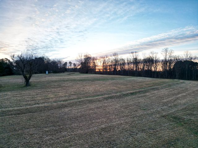 10001 Davis Branch Rd, Bon Aqua, TN 37025