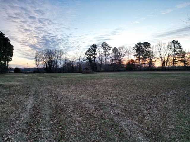 10001 Davis Branch Rd, Bon Aqua, TN 37025