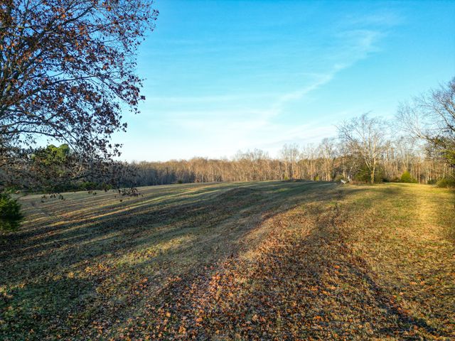 10001 Davis Branch Rd, Bon Aqua, TN 37025