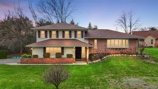125 Cayuga Road, Orion Charter Township, MI 48362