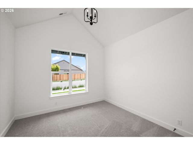25323 E BROADWAY Ave, Veneta, OR 97487