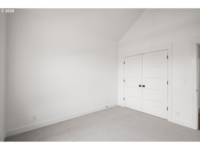 25323 E BROADWAY Ave, Veneta, OR 97487