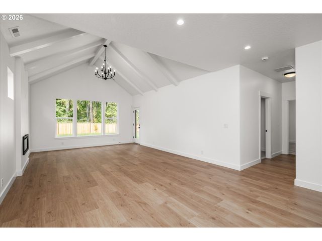25323 E BROADWAY Ave, Veneta, OR 97487