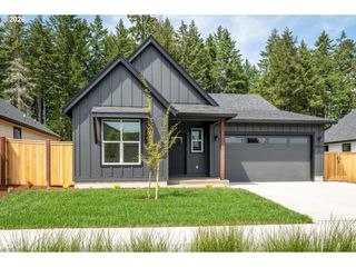 25323 E BROADWAY Ave, Veneta, OR 97487