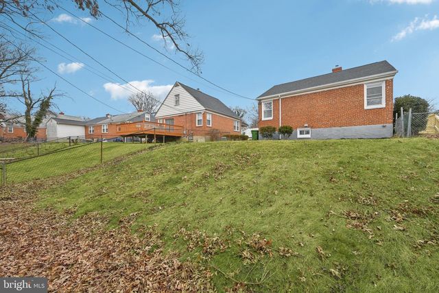 4902 GILRAY DR, Baltimore, MD 21214