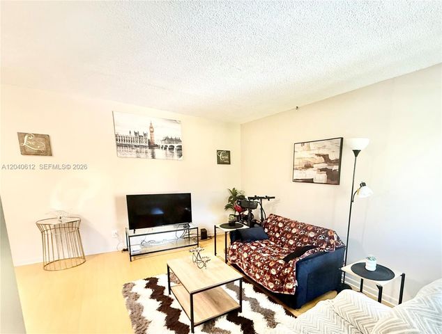 2145 Pierce St 206, Hollywood, FL 33020