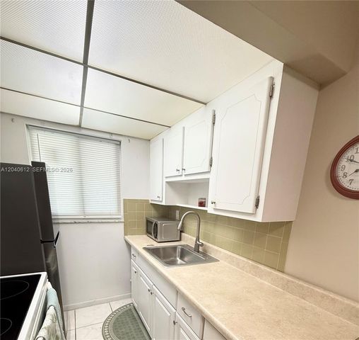 2145 Pierce St 206, Hollywood, FL 33020