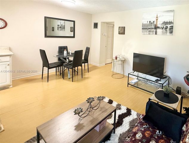 2145 Pierce St 206, Hollywood, FL 33020