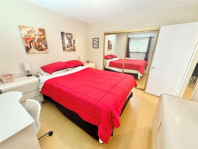 2145 Pierce St 206, Hollywood, FL 33020