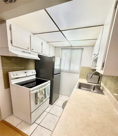 2145 Pierce St 206, Hollywood, FL 33020