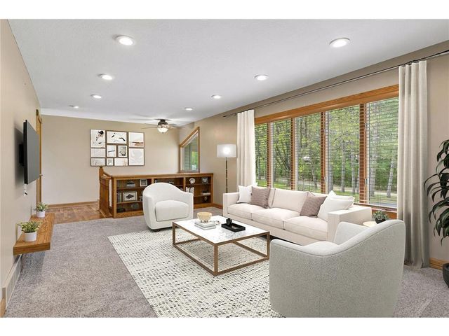 365 Casperson Drive, Hudson, WI 54016