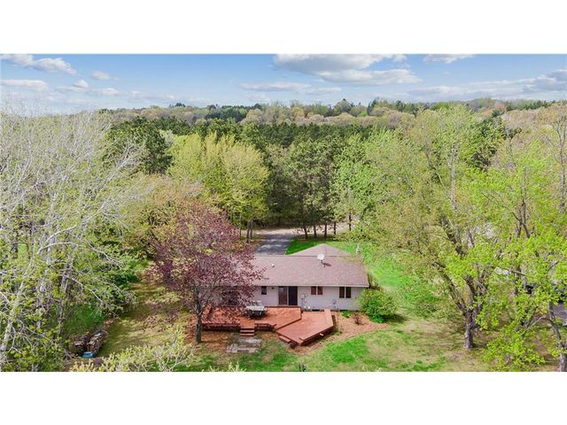 365 Casperson Drive, Hudson, WI 54016