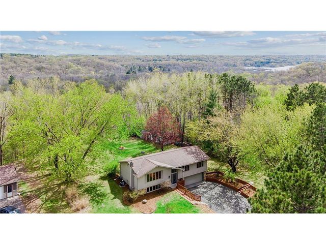 365 Casperson Drive, Hudson, WI 54016