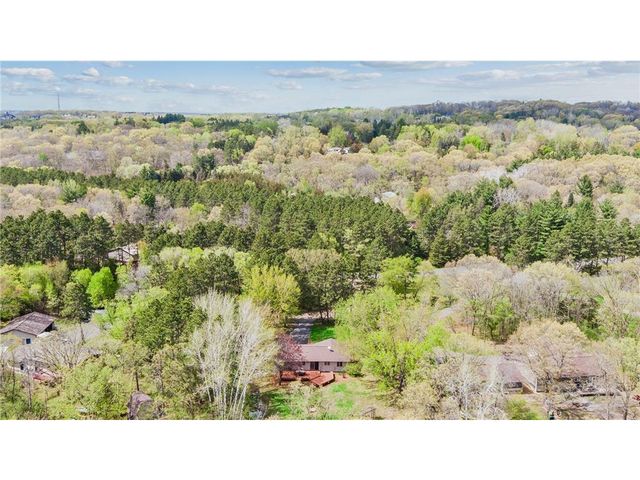365 Casperson Drive, Hudson, WI 54016