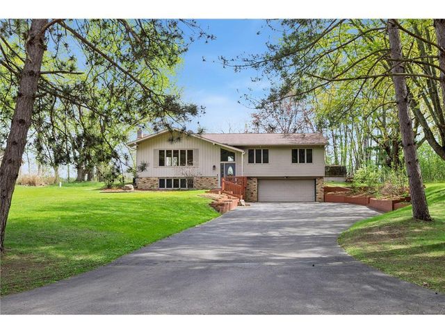 365 Casperson Drive, Hudson, WI 54016