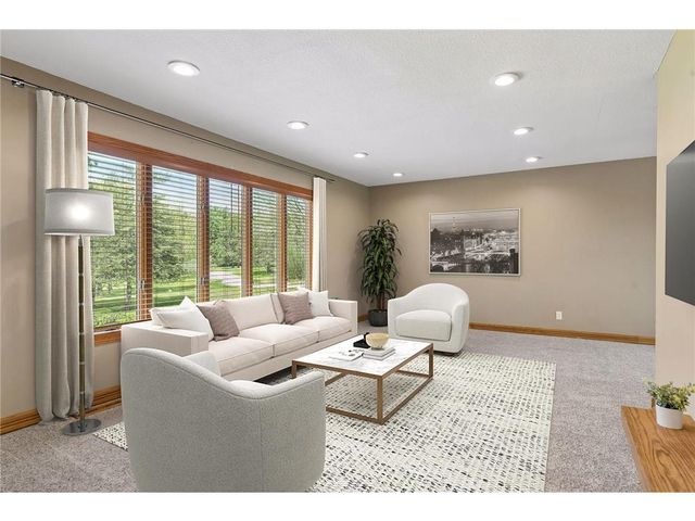 365 Casperson Drive, Hudson, WI 54016