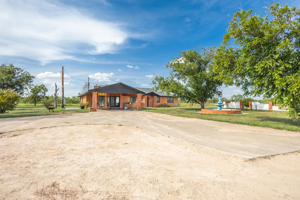 Image 1 of property listing at 11733 N Walnut Grove Road, San Angelo, TX 76901
