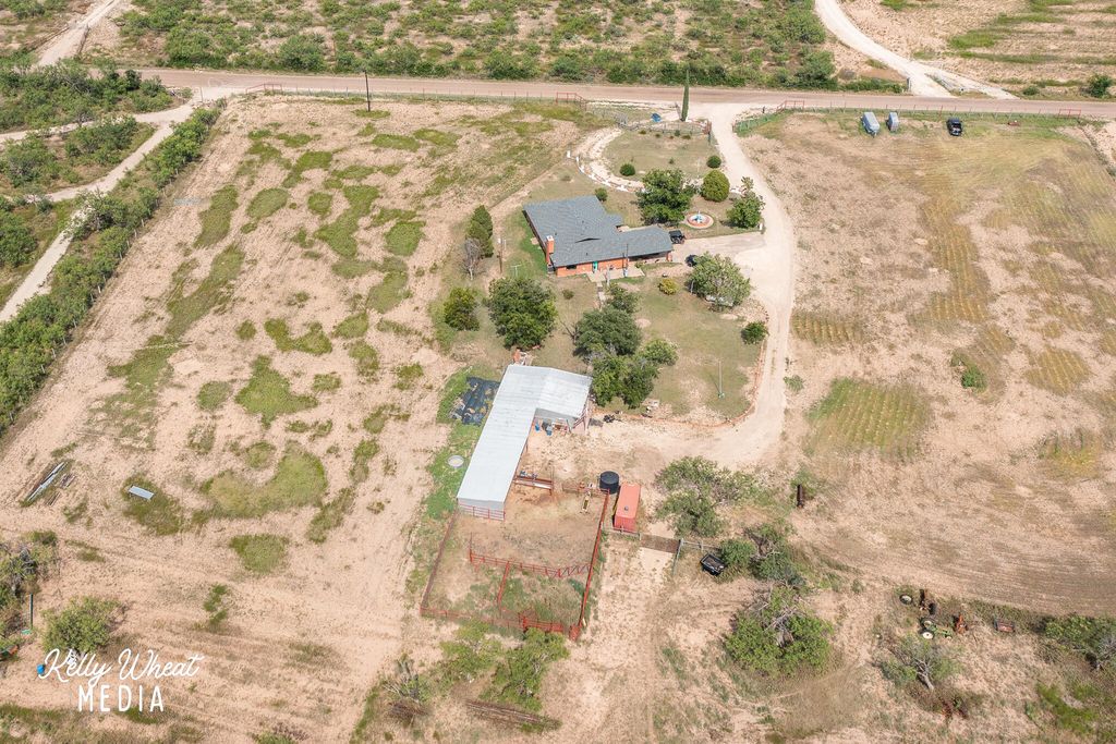 Image 18 of property listing at 11733 N Walnut Grove Road, San Angelo, TX 76901