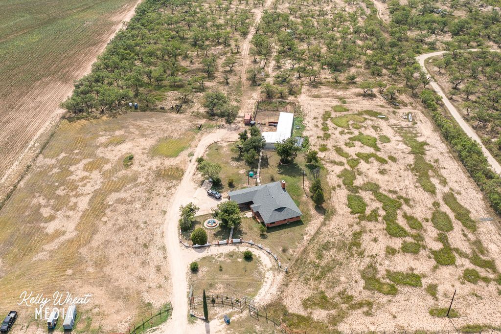 Image 23 of property listing at 11733 N Walnut Grove Road, San Angelo, TX 76901