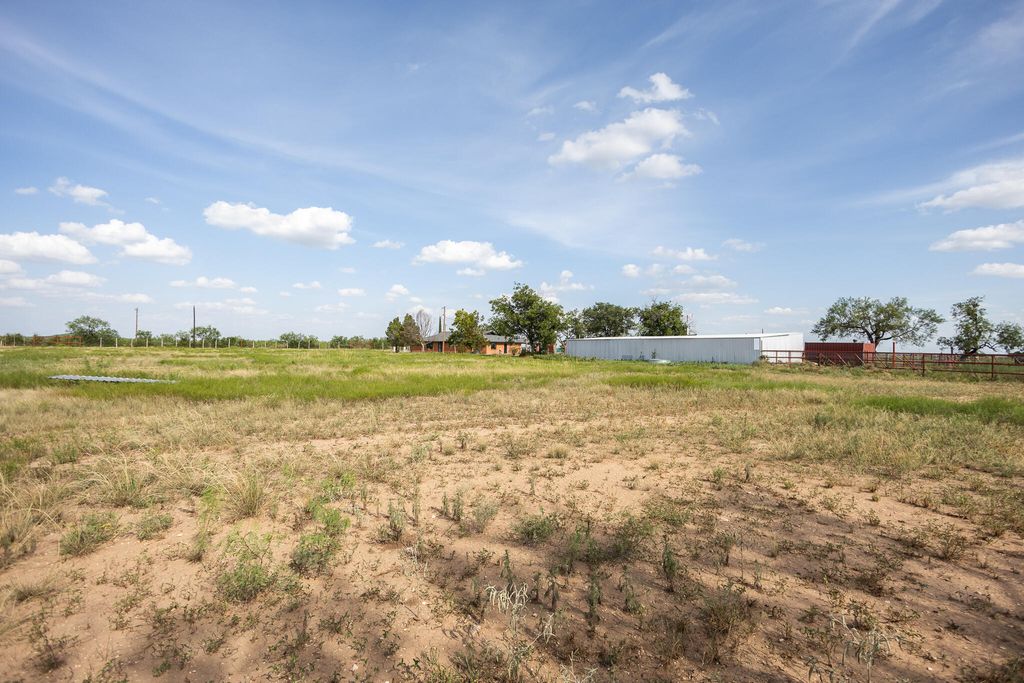 Image 30 of property listing at 11733 N Walnut Grove Road, San Angelo, TX 76901