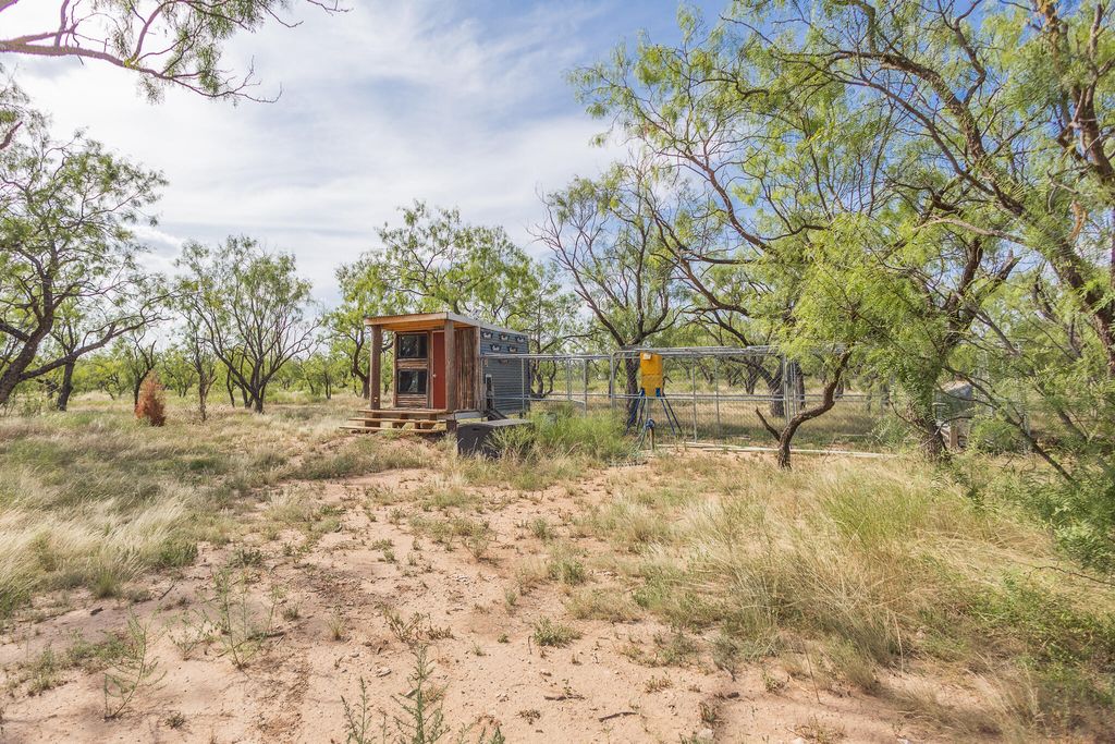 Image 31 of property listing at 11733 N Walnut Grove Road, San Angelo, TX 76901