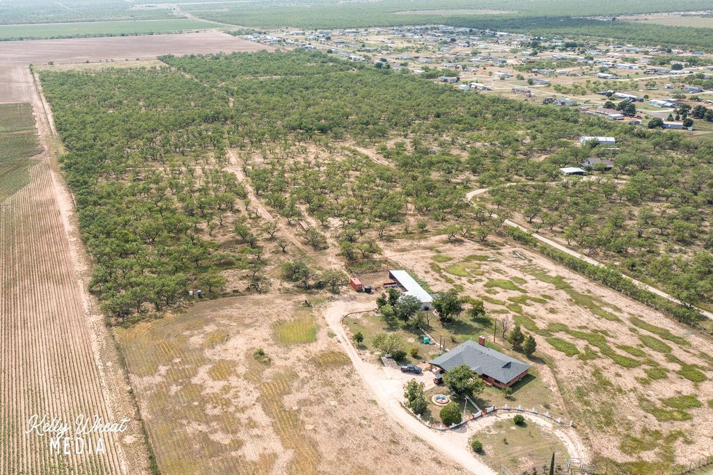 Image 33 of property listing at 11733 N Walnut Grove Road, San Angelo, TX 76901