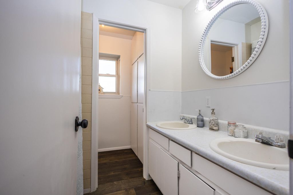 Image 5 of property listing at 11733 N Walnut Grove Road, San Angelo, TX 76901