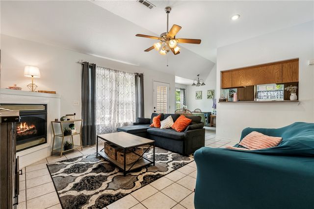 10 Boreland Lane, Bella Vista, AR 72715