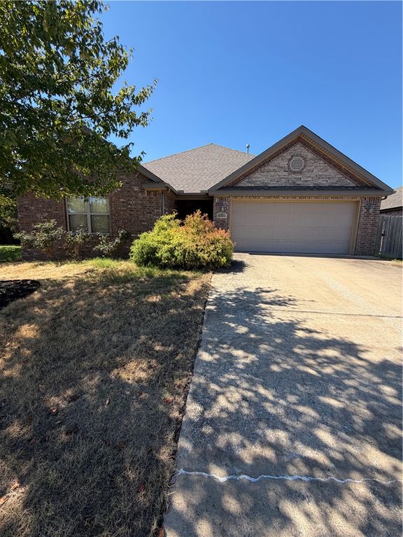 3106 Oakleigh Road, Bentonville, AR 72713