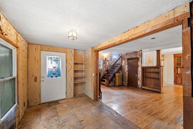 717 3rd Street E, Saint Paul, MN 55106