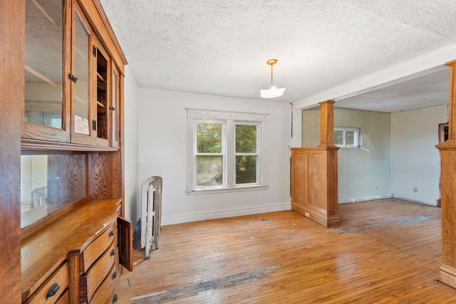 717 3rd Street E, Saint Paul, MN 55106