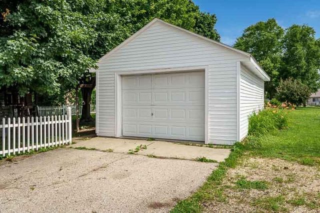 237 E Madison Avenue, Milton, WI 53563