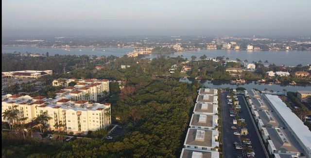 4500 S Ocean Boulevard 309, South Palm Beach, FL 33480