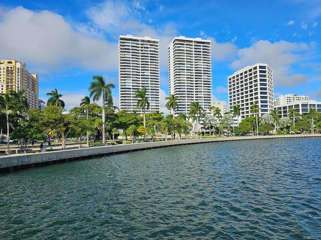 4500 S Ocean Boulevard 309, South Palm Beach, FL 33480