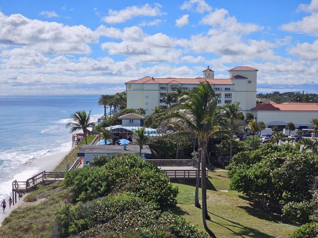 4500 S Ocean Boulevard 309, South Palm Beach, FL 33480