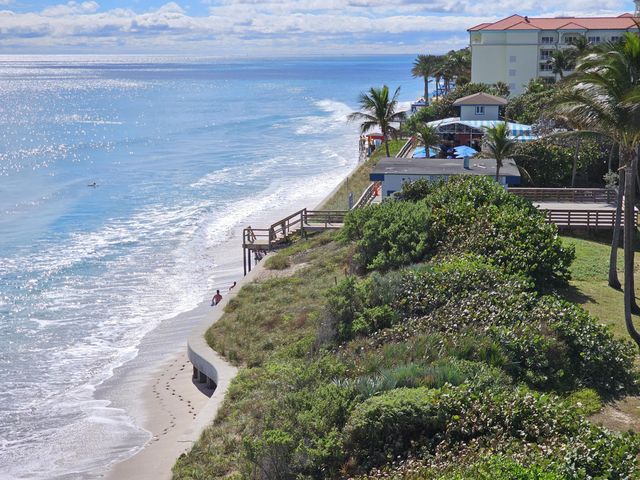 4500 S Ocean Boulevard 309, South Palm Beach, FL 33480