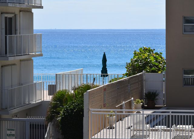 4500 S Ocean Boulevard 309, South Palm Beach, FL 33480