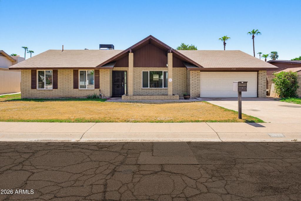 3523 W BROWN Street, Phoenix, AZ 85051 — photo 2