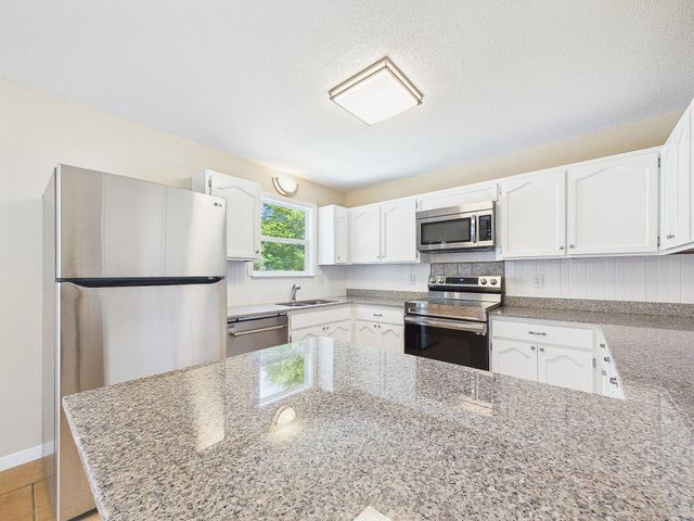 3284 Fairview Avenue, Crestview, FL 32539