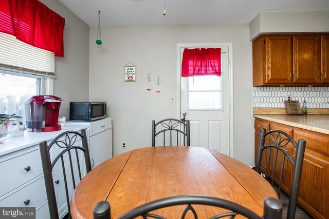 2 ALBERT E BONACCI DR, Hamilton, NJ 08690