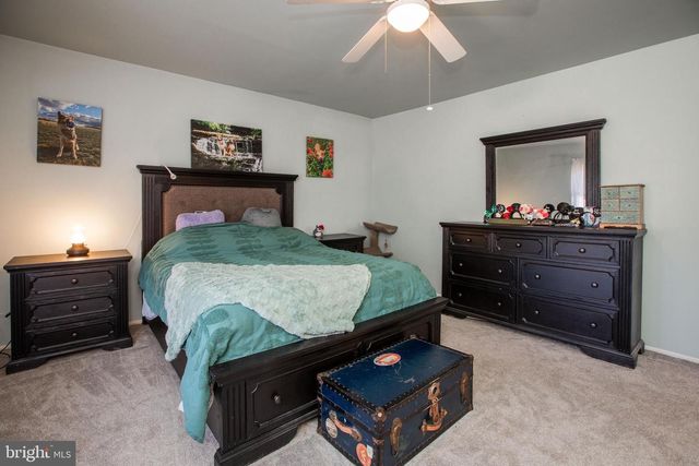 2 ALBERT E BONACCI DR, Hamilton, NJ 08690