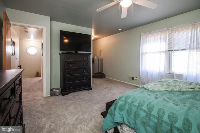 2 ALBERT E BONACCI DR, Hamilton, NJ 08690